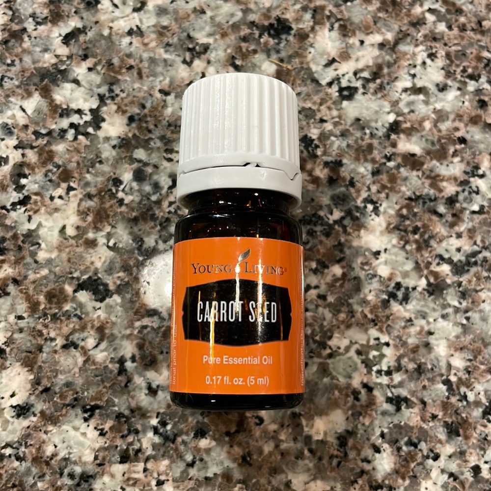 BRAND NEW CARROT SEED OIL 🌱YOUNG LIVING